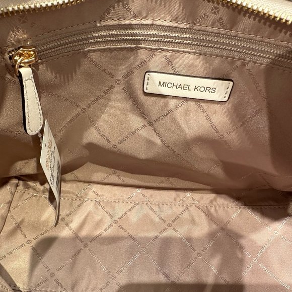 Michael Kors Jet Set Item MD Front Pocket Shoulder Chain Tote Bag Light Cream - Picture 7 of 10